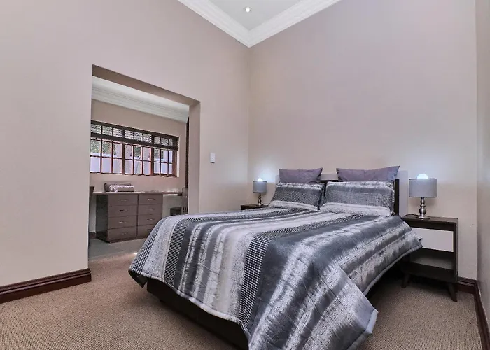Rose Road Manor - Houghton Johannesburg