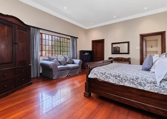 Rose Road Manor - Houghton Johannesburg