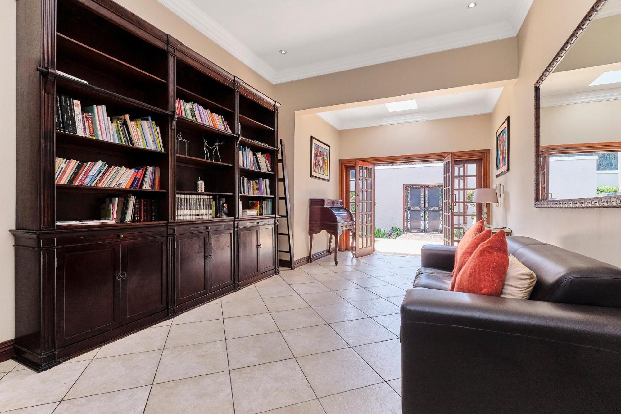 Villa Rose Road Manor - Houghton Johannesburg