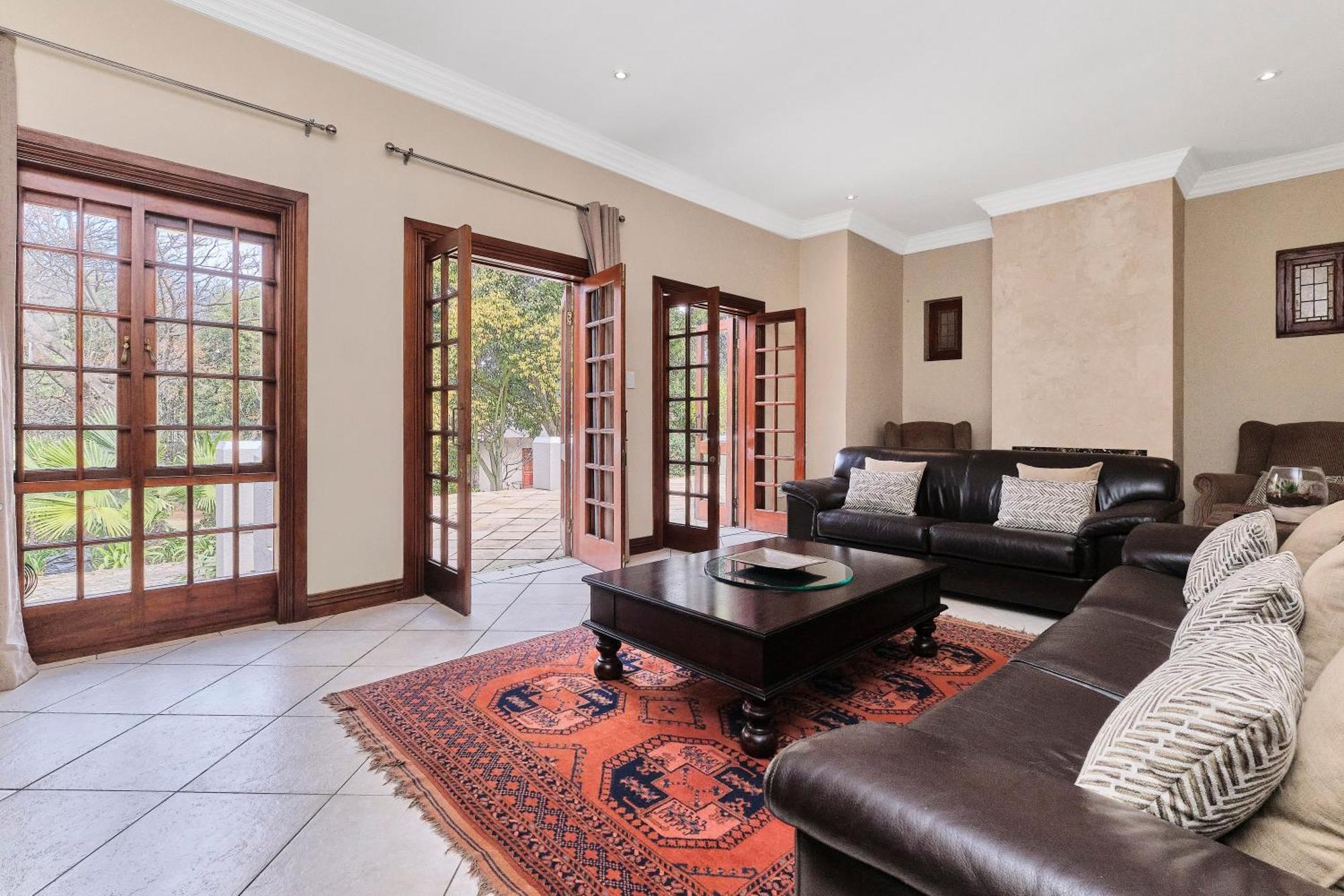 Rose Road Manor - Houghton Johannesburg